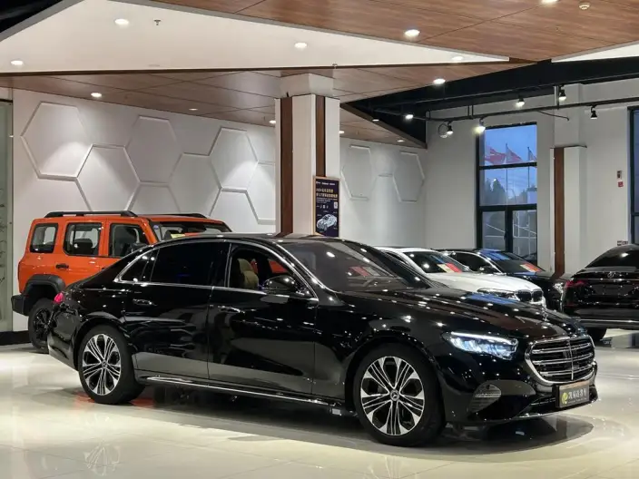 Mercedes-Benz E-Class 2026 Model E 300 L Luxury Model sedan – фото 3