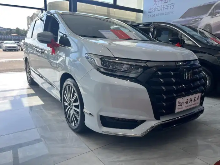 Honda Elysion 2024 Model 2.0L e:HEV Deluxe Edition – фото 3