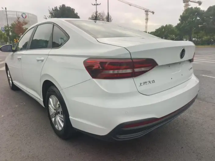 Volkswagen Lavida 2023 Model 1.5L Automatic Manyi Edition – фото 4