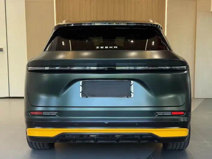 ZEEKR 7X 2026 Model 75kWh Rear Drive Max Edition – фото 6