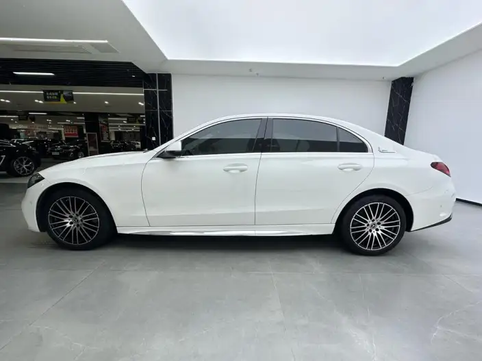 Mercedes-Benz C-Class 2024 Model C 260 L Sports Edition – фото 4