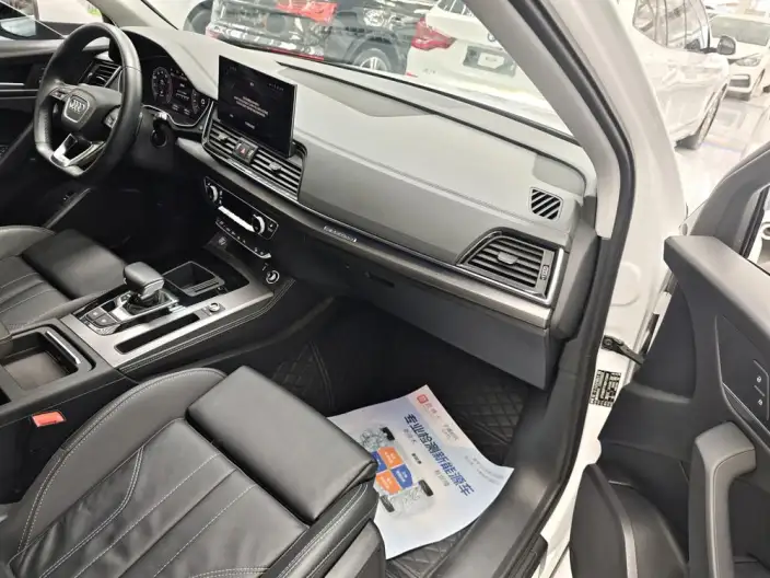 Audi Q5L 2022 Model Facelift 40T Luxury Dynamic Model – фото 5