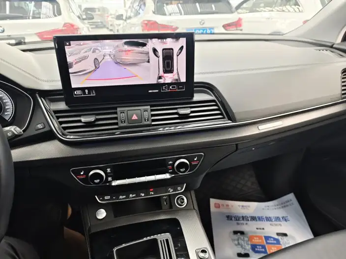 Audi Q5L 2022 Model Facelift 40T Luxury Dynamic Model – фото 6