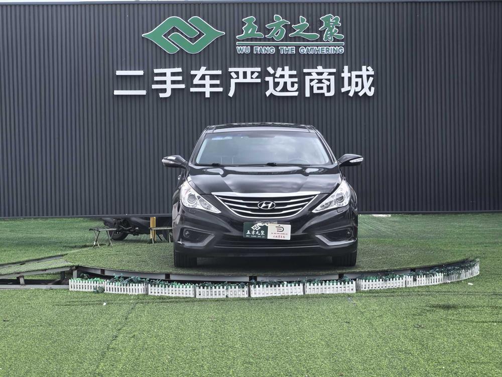 Hyundai Sonata 8th Gen 2013 модификация 2.4L автоматическое Premium Edition National V – фото 2