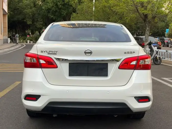 Nissan Sylphy 2021 Model Classic 1.6 XL CVT Deluxe Edition – фото 5