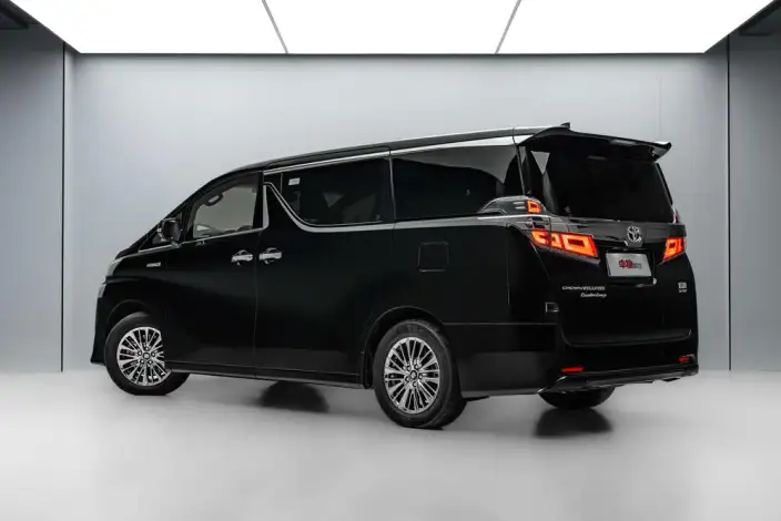 Vellfire 2021 Model Toyota Crown Hybrid 2.5L HV Premium Edition – фото 5