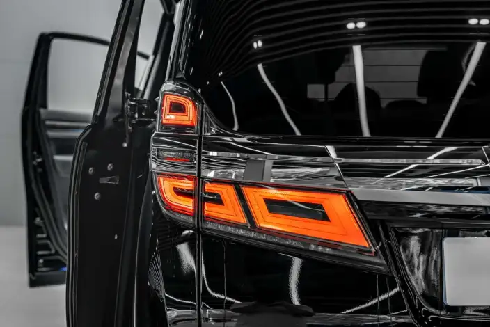 Vellfire 2021 Model Toyota Crown Hybrid 2.5L HV Premium Edition – фото 9