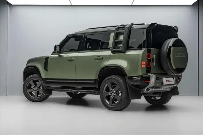 Land Rover Defender 2023 Model Facelift 110 P400 X-Dynamic HSE – фото 5
