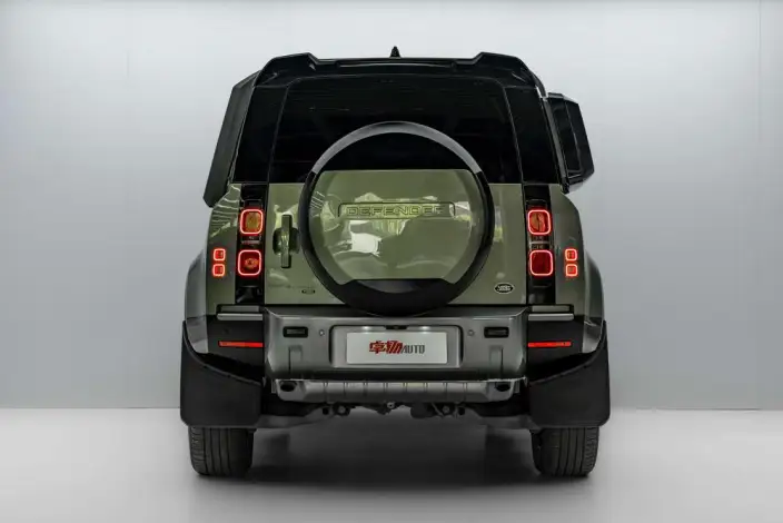 Land Rover Defender 2023 Model Facelift 110 P400 X-Dynamic HSE – фото 6