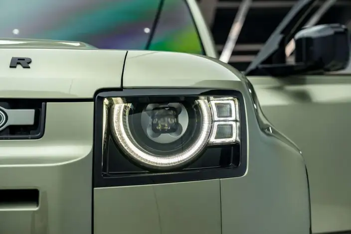 Land Rover Defender 2023 Model Facelift 110 P400 X-Dynamic HSE – фото 8