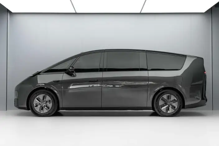 Li Auto MEGA 2025 Model Home Family Special Edition – фото 4