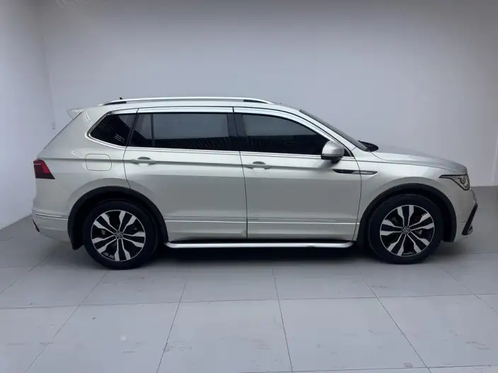 Volkswagen Tiguan L 2023 Model 330TSI 2WD R-Line Enjoy the version more – фото 8