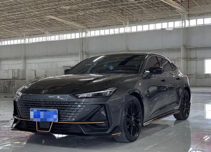 Changan UNI-V 2022 Model 1.5T Sports Edition