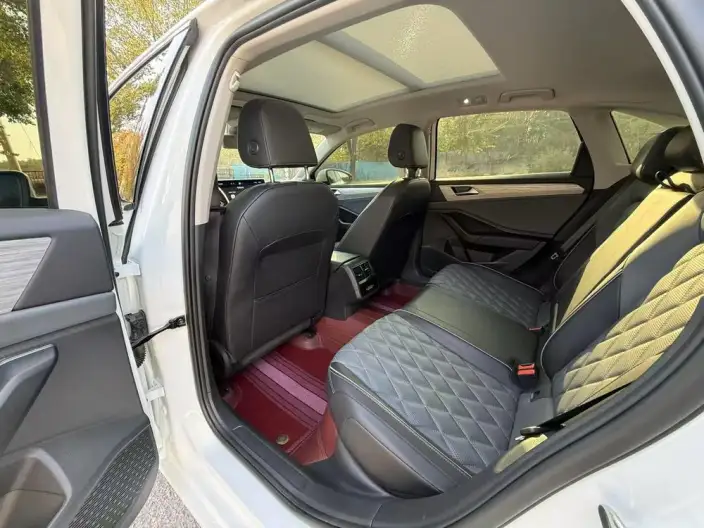 Volkswagen Sagitar 2024 Model 300TSI DSG Beyond Edition – фото 9