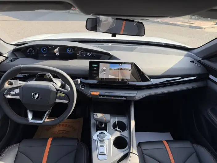 Changan UNI-V 2025 Model 1.5T 500Bar Noble Model – фото 7
