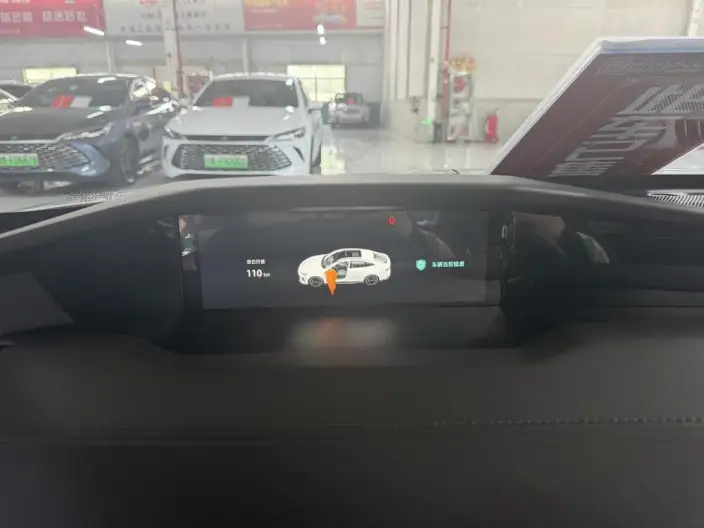 Changan UNI-V 2025 Model 1.5T 500Bar Noble Model – фото 8
