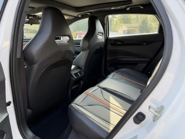 Changan UNI-V 2025 Model 1.5T 500Bar Noble Model – фото 10