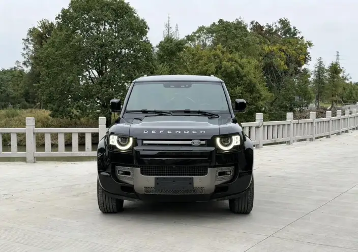 Land Rover Defender 2024 Model 110 3.0T P400 X-Dynamic HSE
