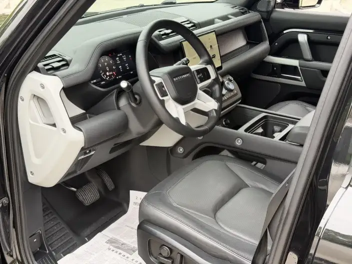 Land Rover Defender 2024 Model 110 3.0T P400 X-Dynamic HSE – фото 10