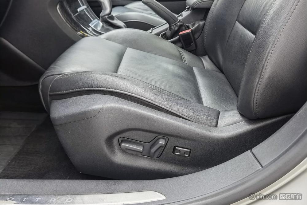 Citroën C5 2014 2.0L Automatic Premium – фото 17