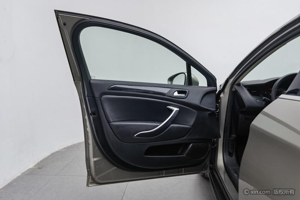 Citroën C5 2014 2.0L Automatic Premium – фото 20