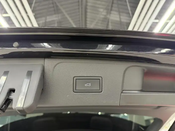 Volkswagen Teramont 2023 Model 330TSI 2WD Respect Deluxe Edition – фото 8