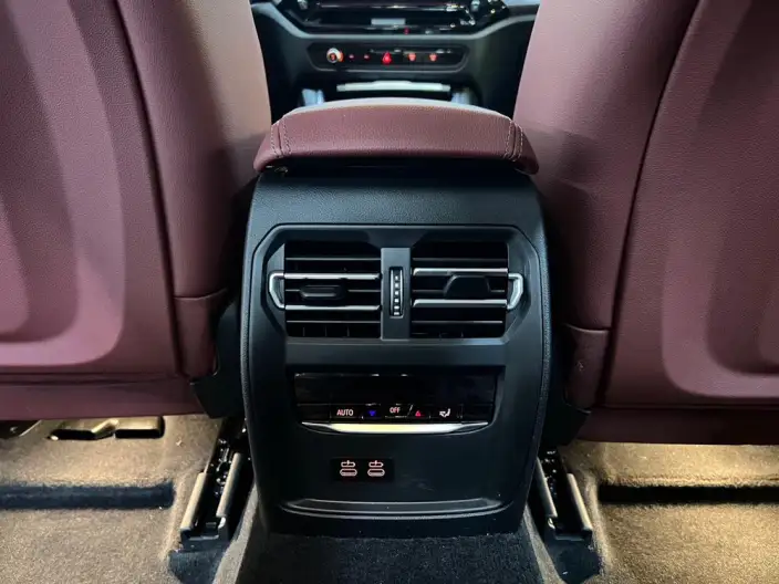 BMW 3 Series 2025 Model 330Li M Sports Night Set – фото 8