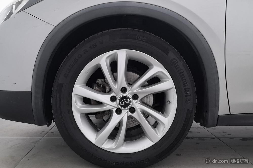 Infiniti QX30 2017 модификация 1.6T 2WD Sports Edition – фото 9