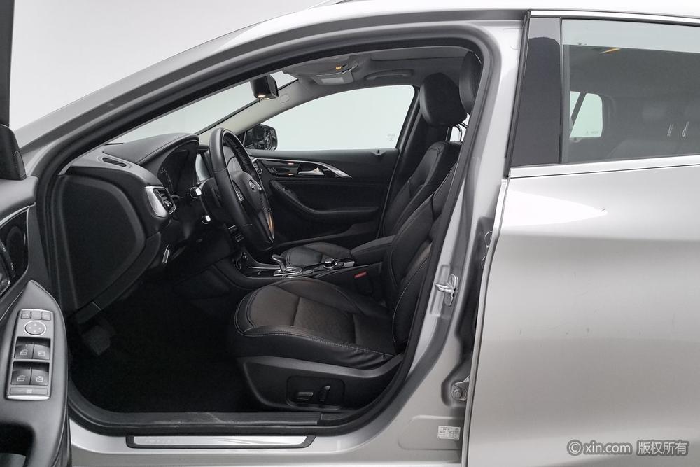 Infiniti QX30 2017 модификация 1.6T 2WD Sports Edition – фото 18