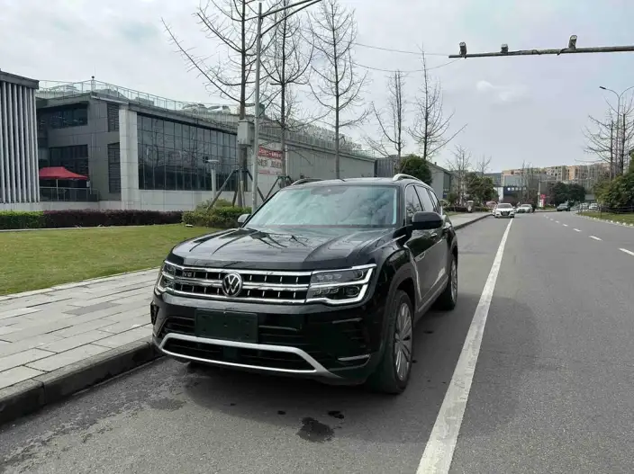 Volkswagen Teramont 2023 Model 530 V6 4WD Respect Ultimate Edition – фото 1