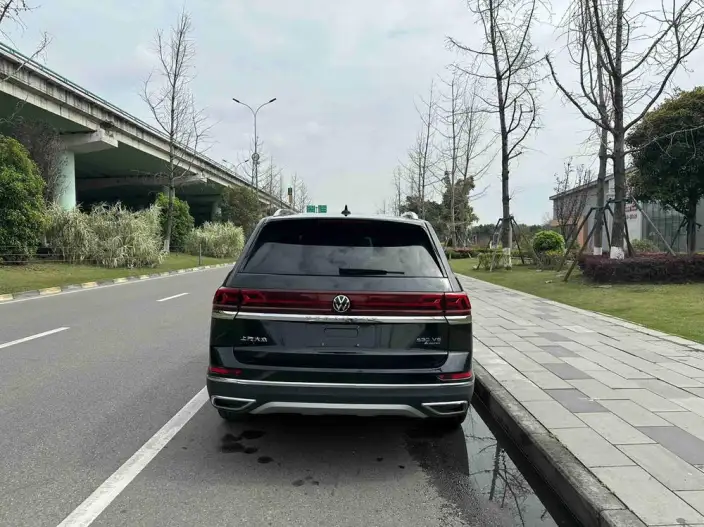 Volkswagen Teramont 2023 Model 530 V6 4WD Respect Ultimate Edition – фото 5