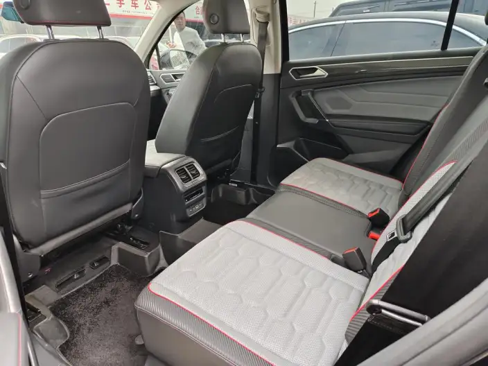 Volkswagen Tiguan L 2022 Model 330TSI Automatic 2WD R-Line Ultimate Edition – фото 9