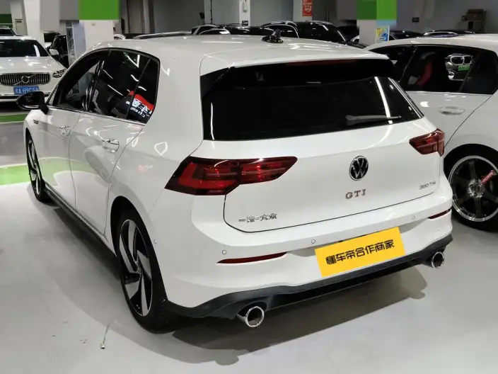 Volkswagen Golf GTI 2023 Model 380TSI DSG GTI – фото 3