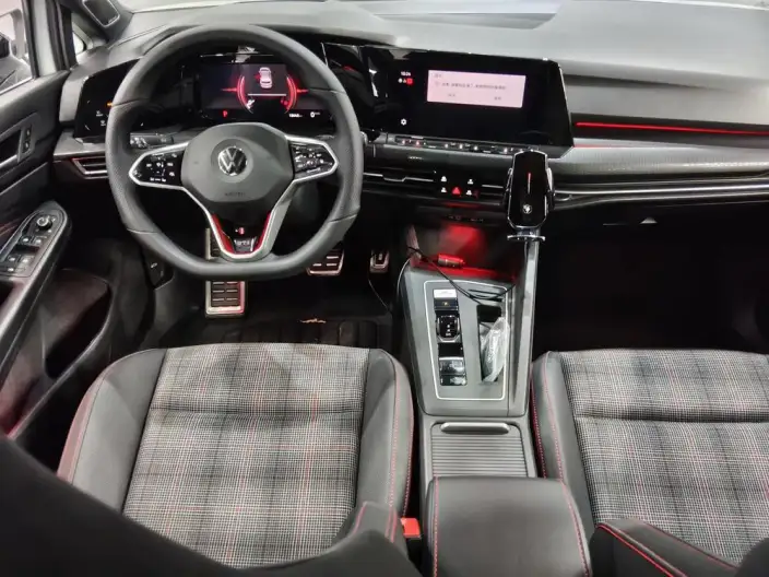 Volkswagen Golf GTI 2023 Model 380TSI DSG GTI – фото 8