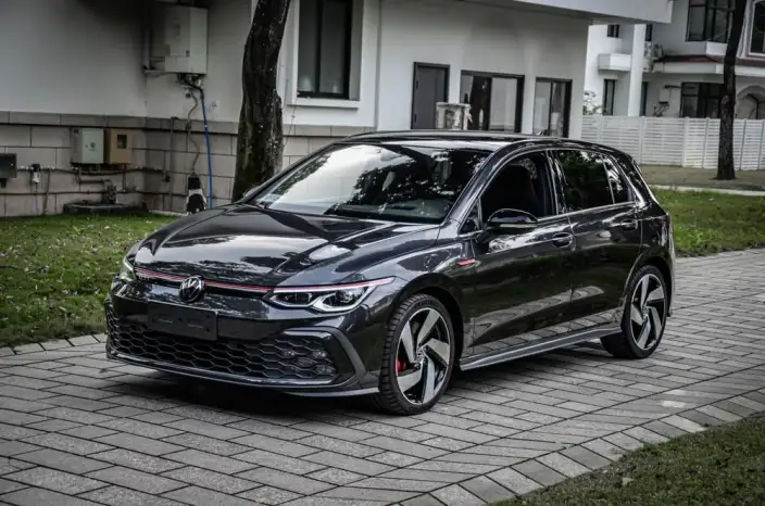 Volkswagen Golf GTI 2021 Model 380TSI DSG GTI – фото 1