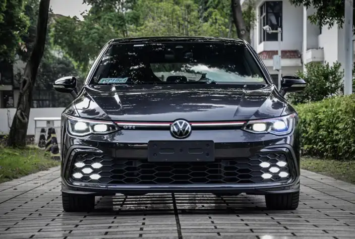 Volkswagen Golf GTI 2021 Model 380TSI DSG GTI – фото 2