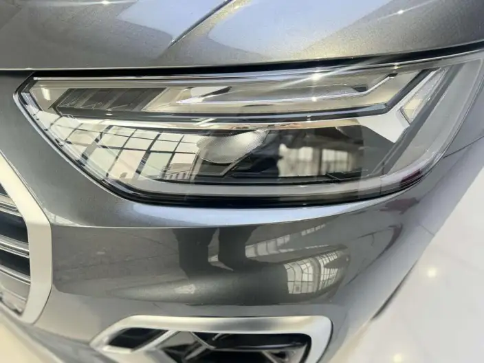 Audi Q5L 2022 Model 45T Luxury Dynamic Model – фото 7