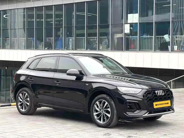 Audi Q5L 2023 Model 40T Luxury Dynamic Model – фото 3