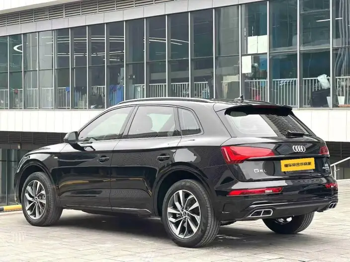 Audi Q5L 2023 Model 40T Luxury Dynamic Model – фото 4