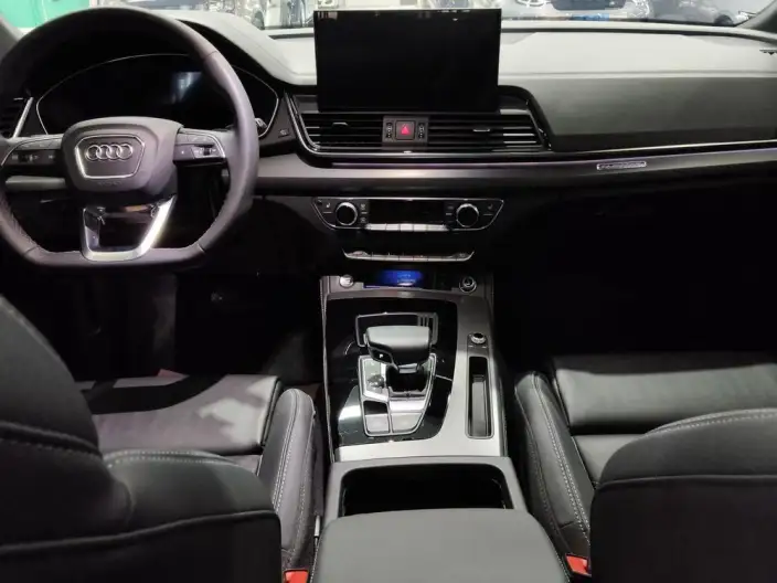 Audi Q5L 2023 Model 40T Luxury Dynamic Model – фото 8