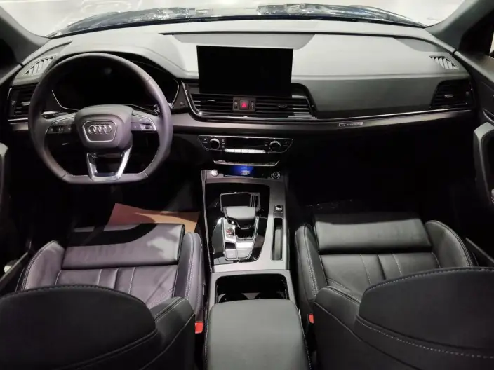 Audi Q5L 2023 Model 40T Luxury Dynamic Model – фото 10