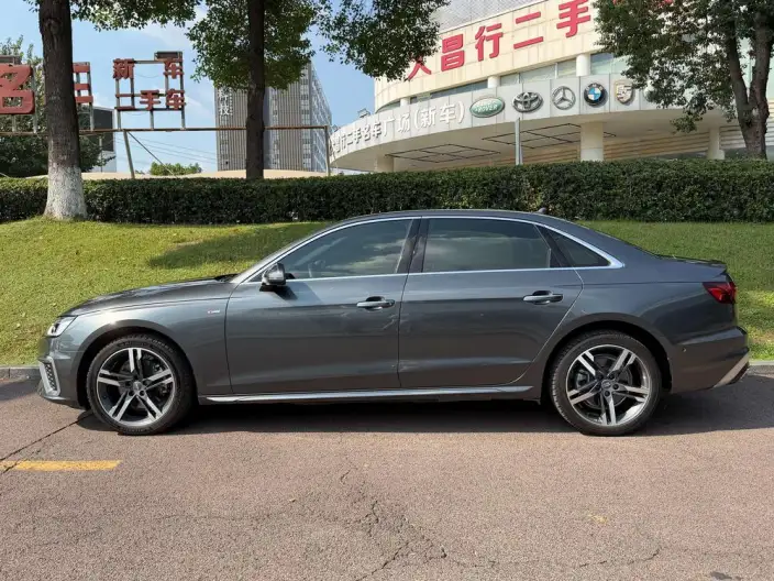 Audi A4 L 2022 Model 40 TFSI Fashion Dynamic Model – фото 3