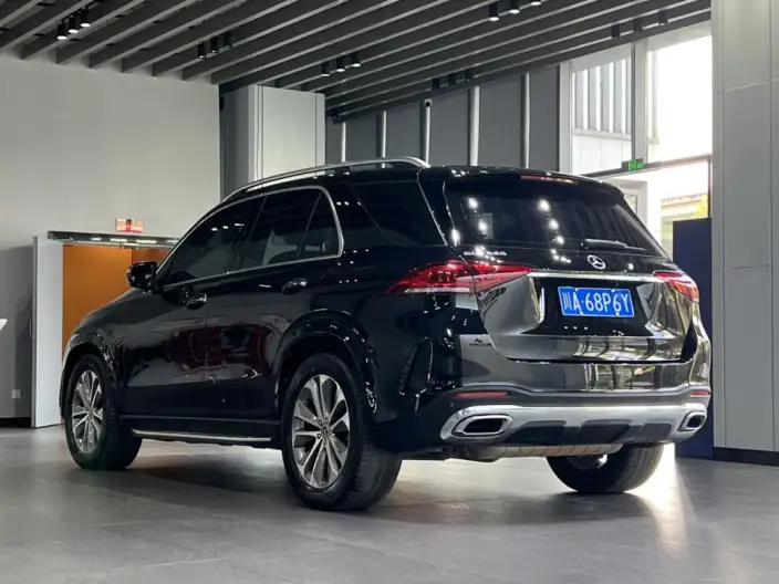 Mercedes-Benz GLE Imported 2023 Model GLE 350 4MATIC Fashion Model – фото 4