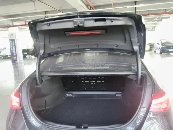 Mercedes-Benz C-Class 2024 Model C 260 L Sports Edition – фото 9