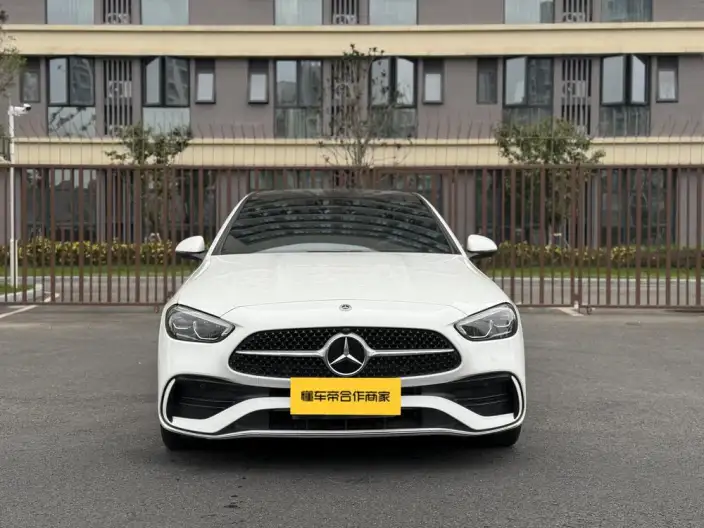Mercedes-Benz C-Class 2023 Model Facelift II C 260 L Sports Edition 4MATIC – фото 2