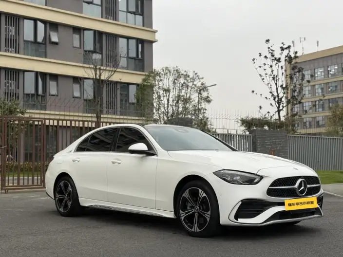 Mercedes-Benz C-Class 2023 Model Facelift II C 260 L Sports Edition 4MATIC – фото 3