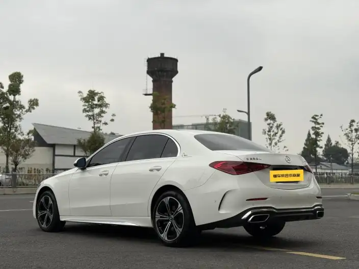 Mercedes-Benz C-Class 2023 Model Facelift II C 260 L Sports Edition 4MATIC – фото 4