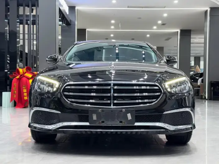 Mercedes-Benz E-Class 2022 Model E 260 L sedan – фото 2