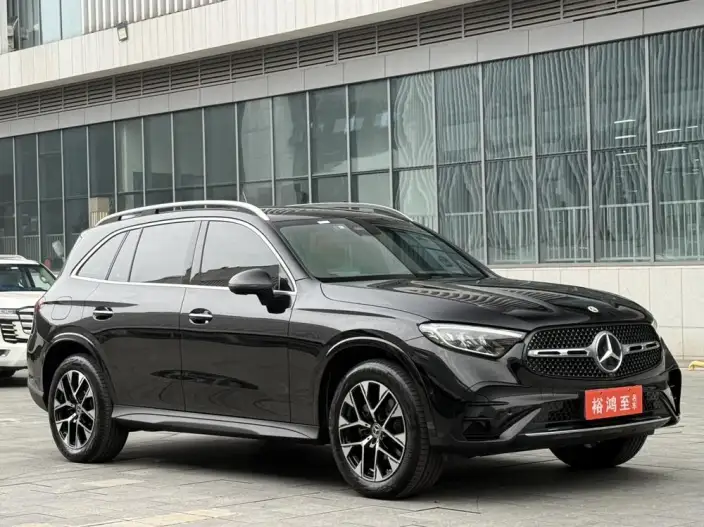 Mercedes-Benz GLC 2024 Model GLC 260 L 4MATIC Luxury Model 5 seat – фото 3