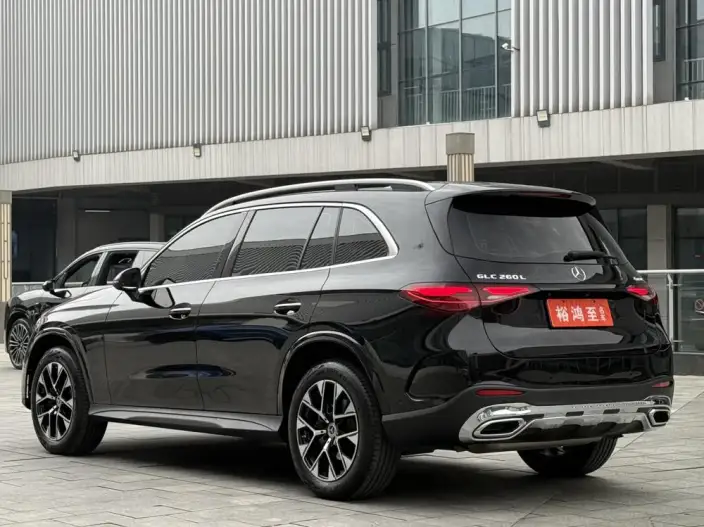 Mercedes-Benz GLC 2024 Model GLC 260 L 4MATIC Luxury Model 5 seat – фото 4